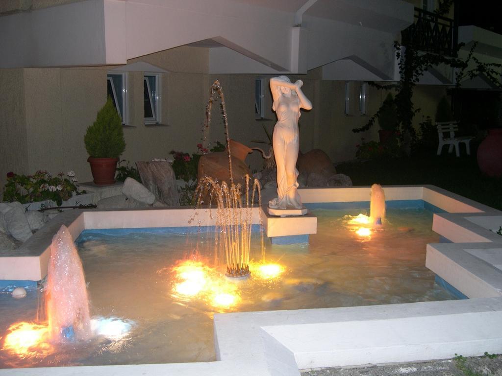 Paradise Hotel Samos Town Eksteriør billede