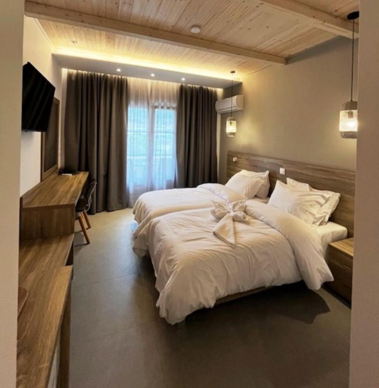 Paradise Hotel Samos Town Eksteriør billede
